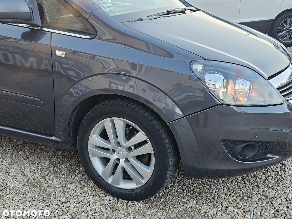 Opel Zafira - 10