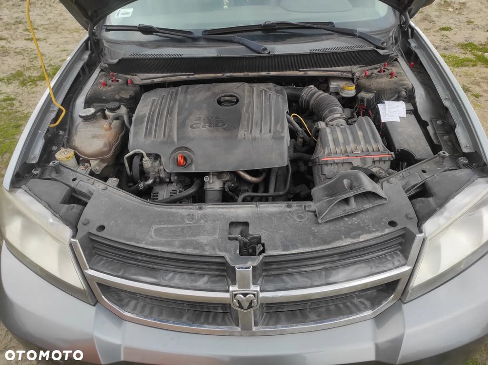 Dodge Avenger - 21