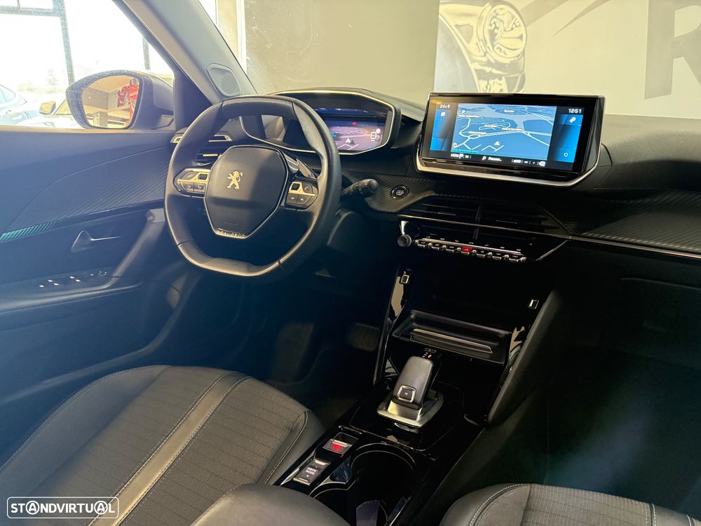 Peugeot 2008 1.2 PureTech Allure Pack EAT8 - 13