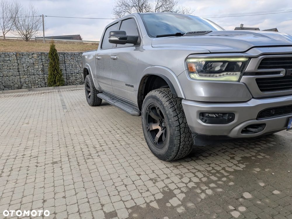 RAM 1500 5.7 Crew Cab Laramie - 10