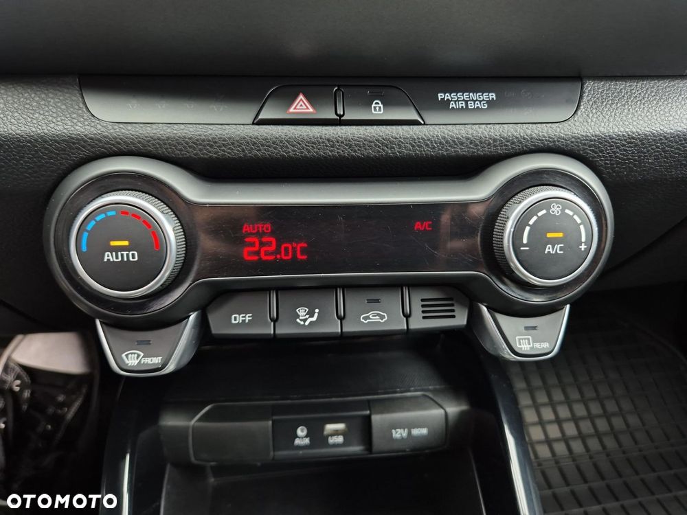 Kia Stonic - 22