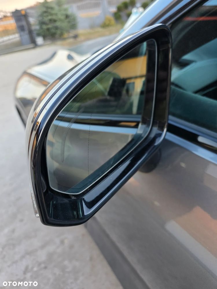 Volvo V60 D4 R-Design - 16