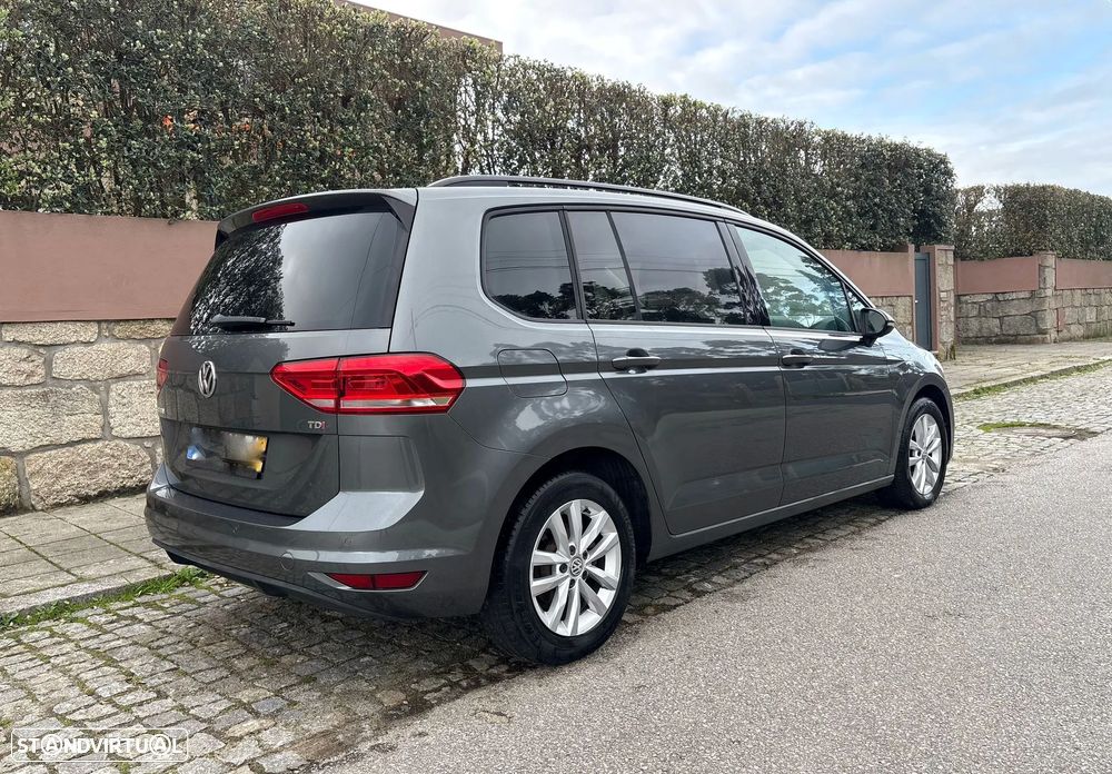 VW Touran 1.6 TDI Highline DSG - 4