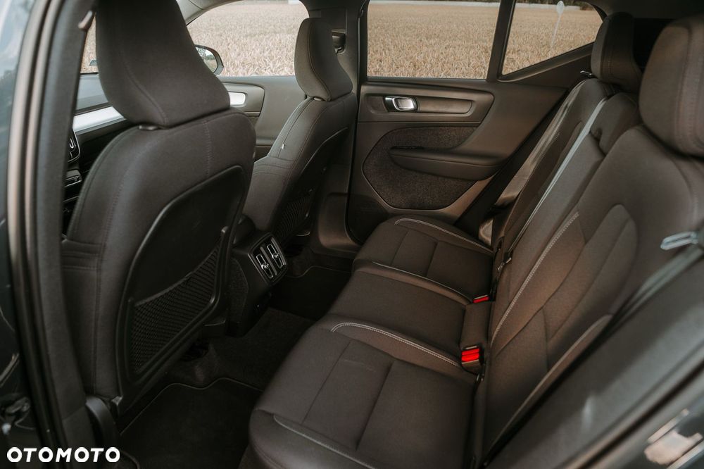 Volvo XC 40 T3 Momentum - 23