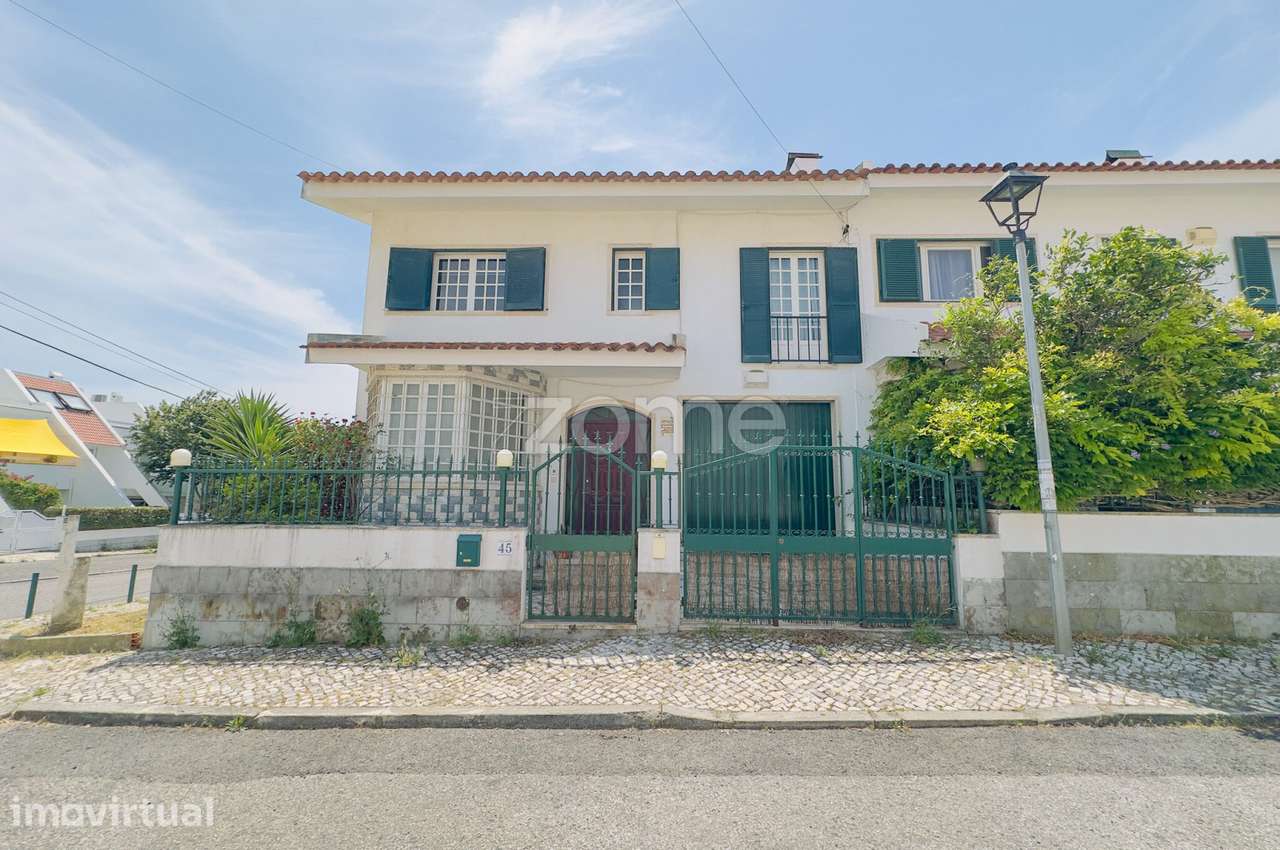 Moradia T4+1 | Renovada com piscina em Albarraque - Grande imagem: 3/60