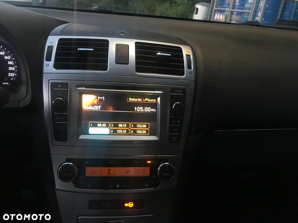 Toyota Avensis 1.8 Premium - 13