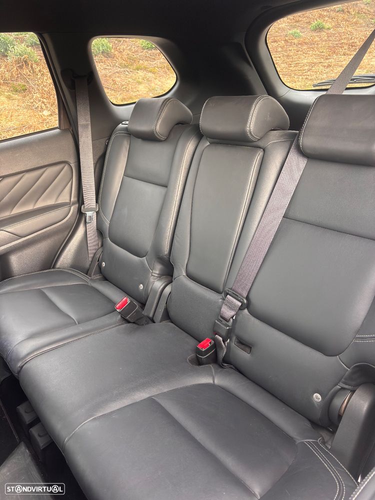 Mitsubishi Outlander 2.0 PHEV Intense Navi - 14