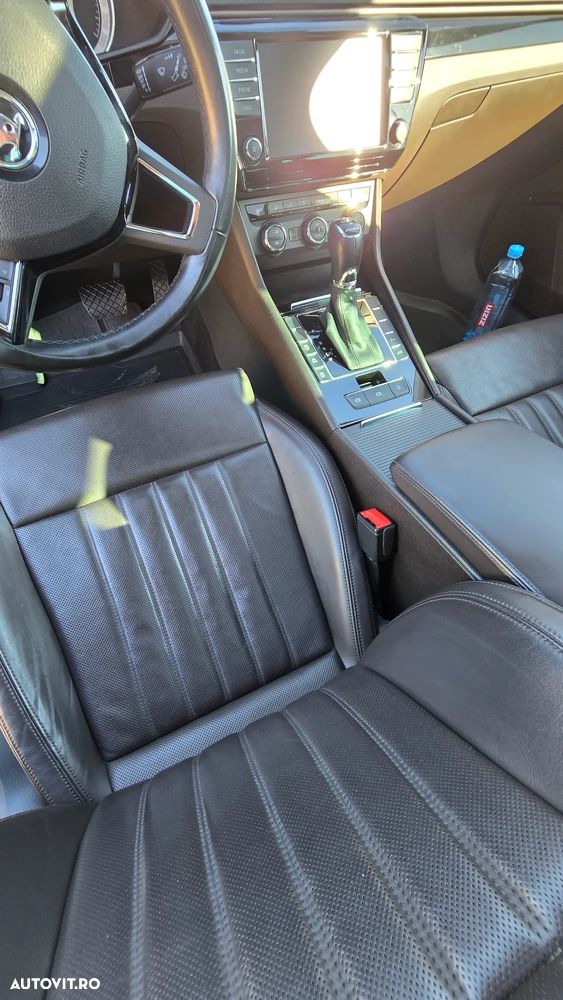 Skoda Superb 2.0 TDI DSG Laurin & Klement - 9