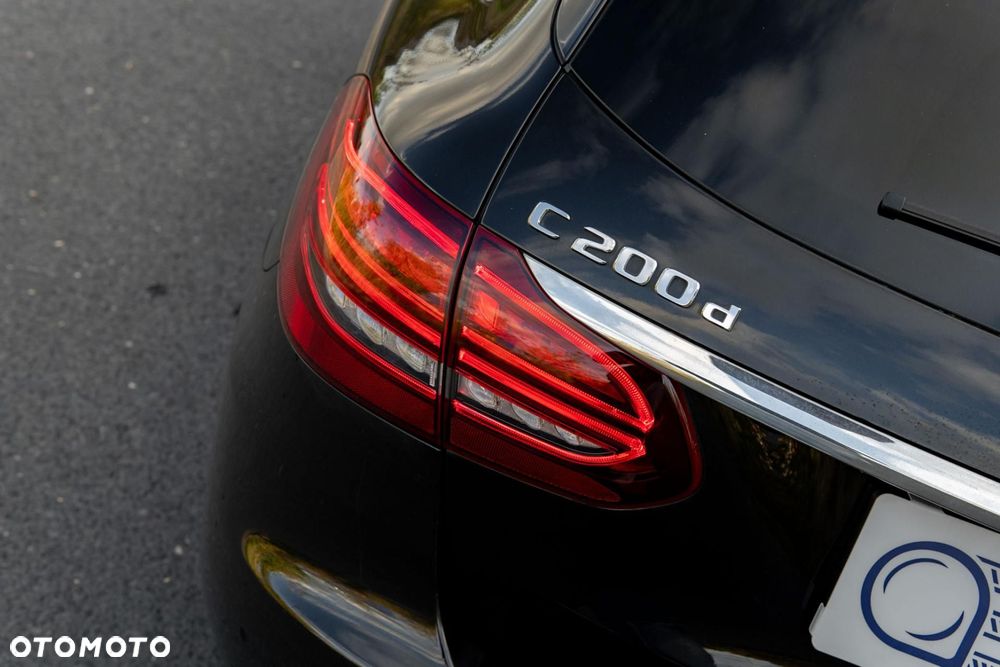 Mercedes-Benz Klasa C 200 d 9G-TRONIC - 40