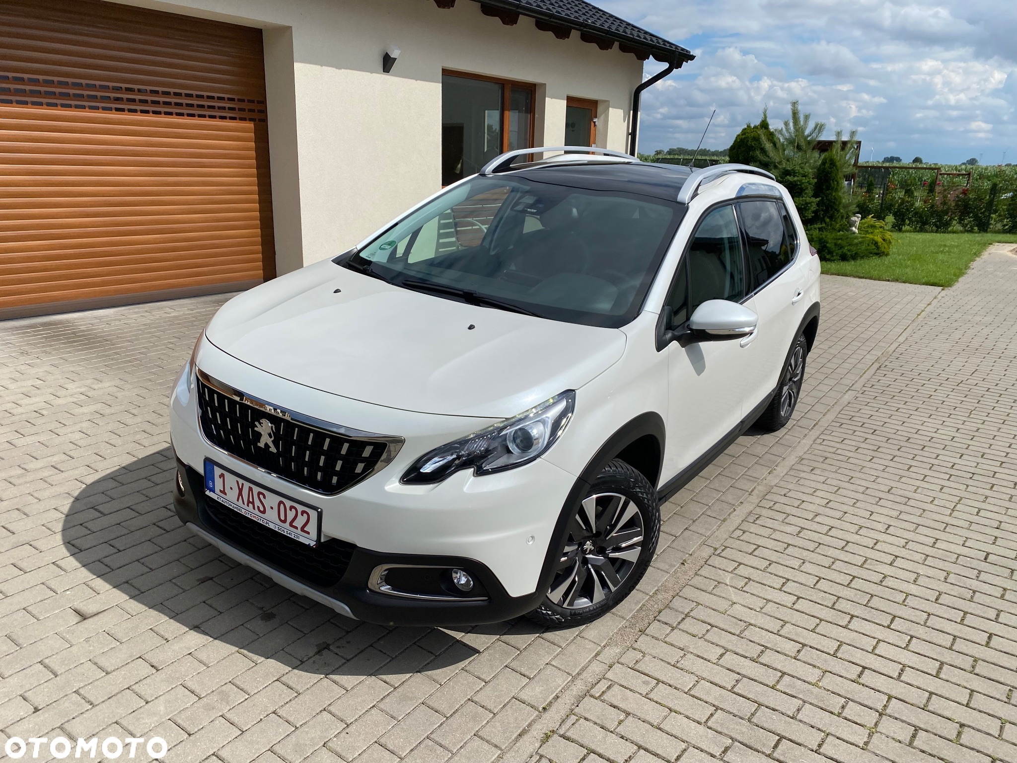 Peugeot 2008 1.2 Pure Tech Allure S&S - 36
