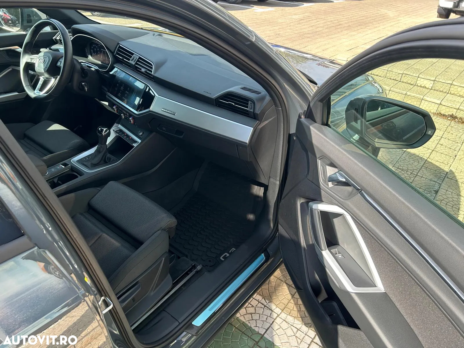 Audi Q3 2.0 40 TFSI S tronic quattro S Line - 12