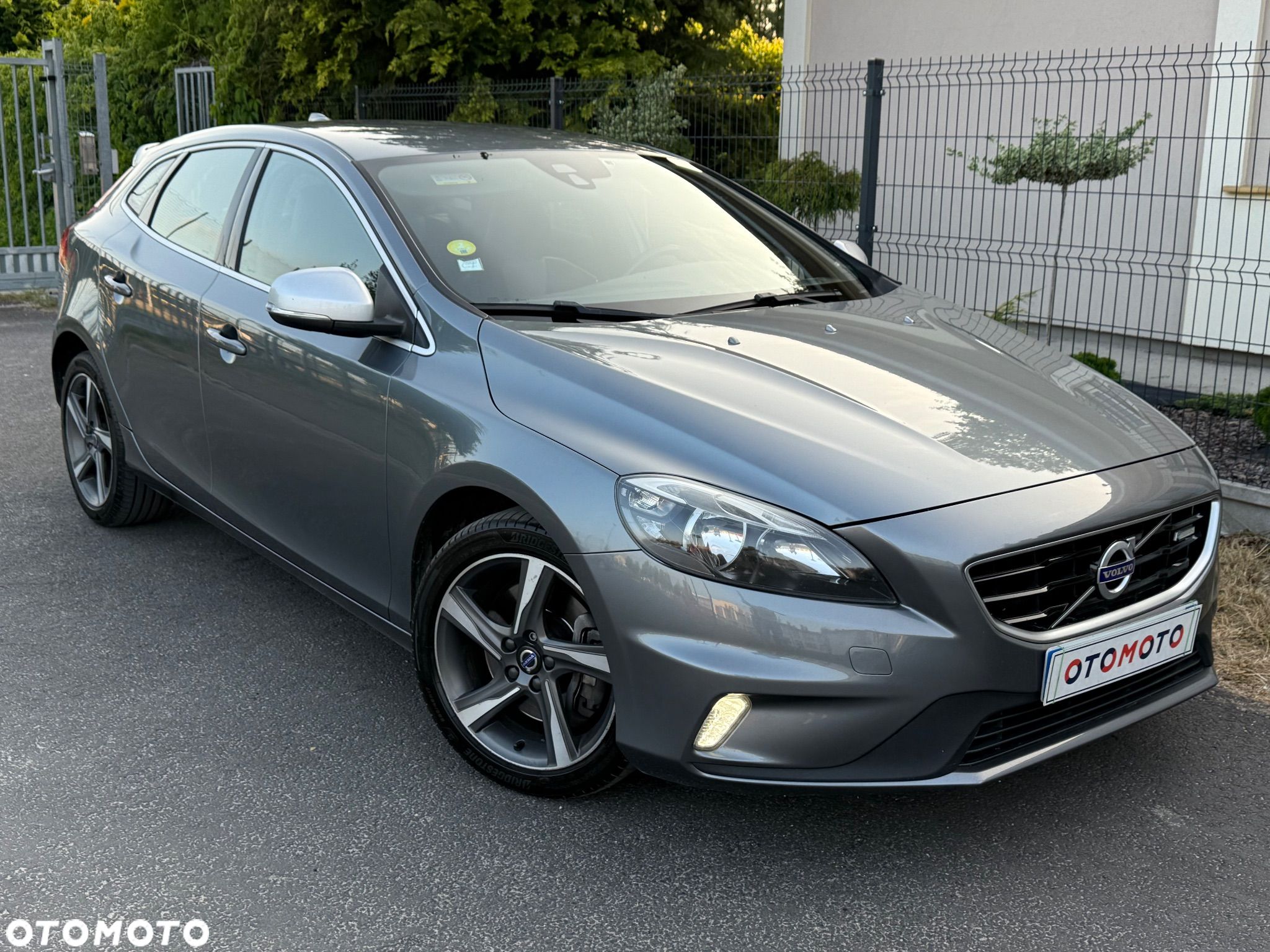 Volvo V40 D3 Geartronic RDesign - 1