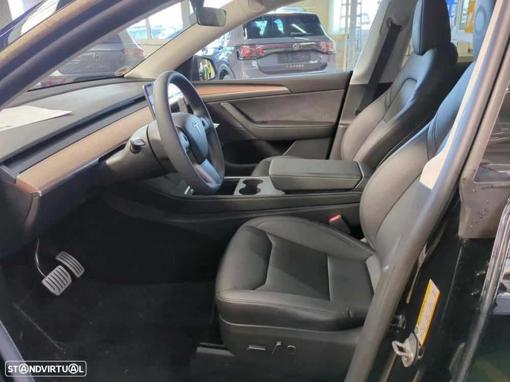 Tesla Model Y Performance Dual Motor AWD - 5