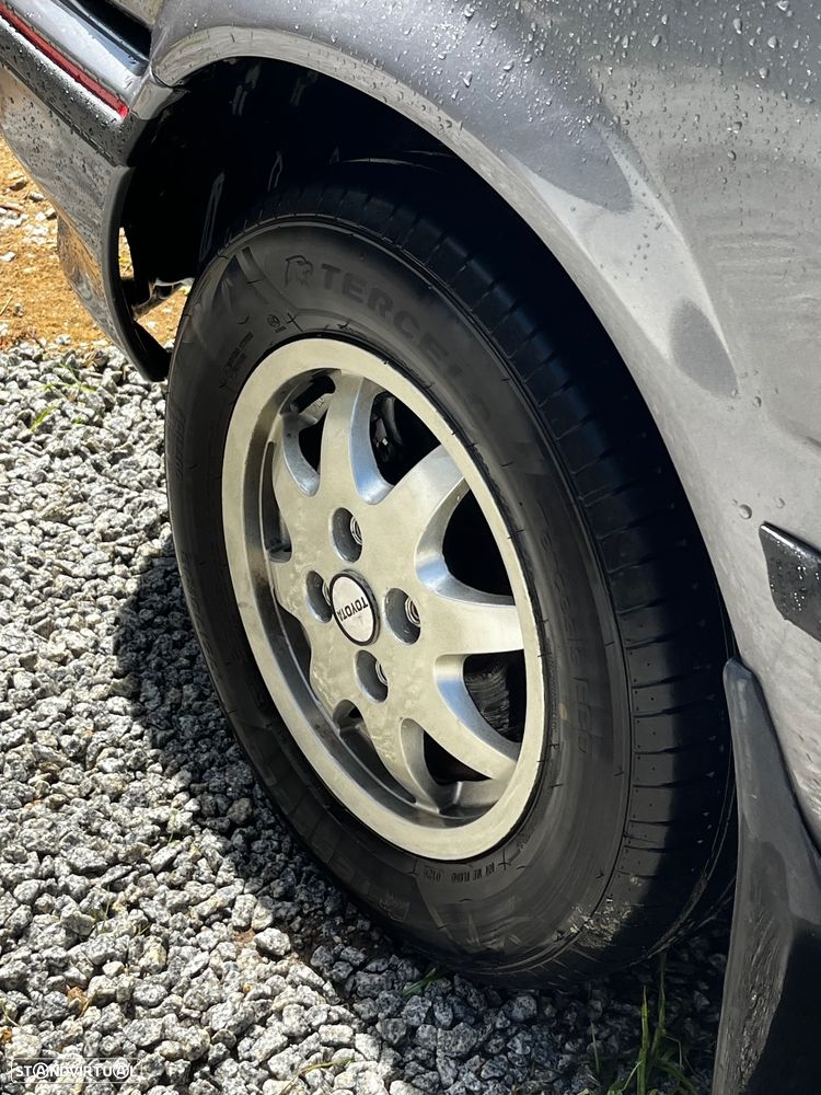 Toyota Corolla Liftback 1.3 - 9
