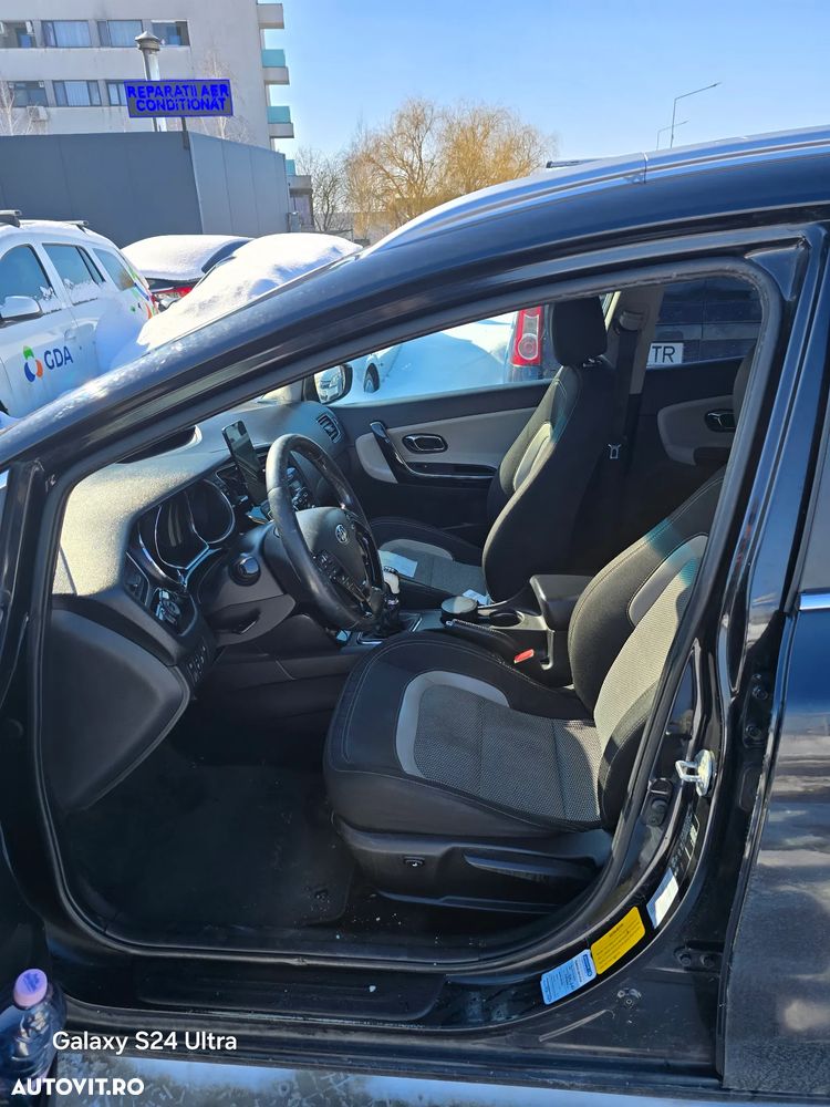 Kia Ceed - 8