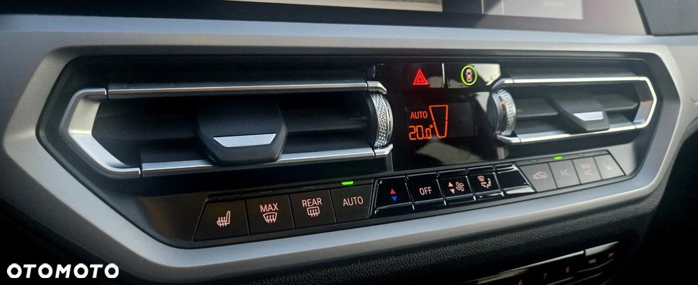 BMW Seria 3 320d M Sport - 25