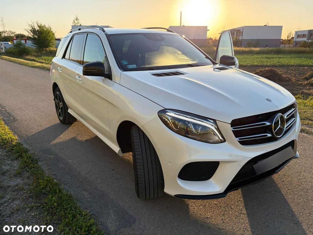 Mercedes-Benz GLE 350 d 4Matic 9G-TRONIC AMG Line - 4