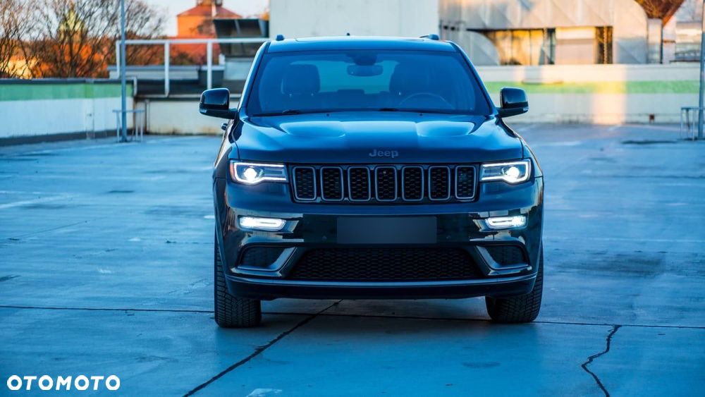 Jeep Grand Cherokee - 1