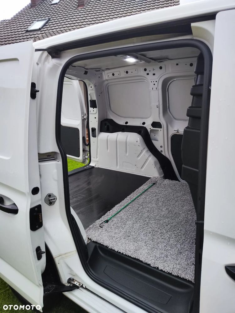 Volkswagen Caddy - 24