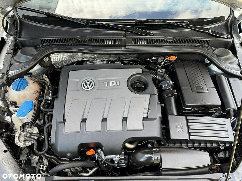 Volkswagen Jetta - 16