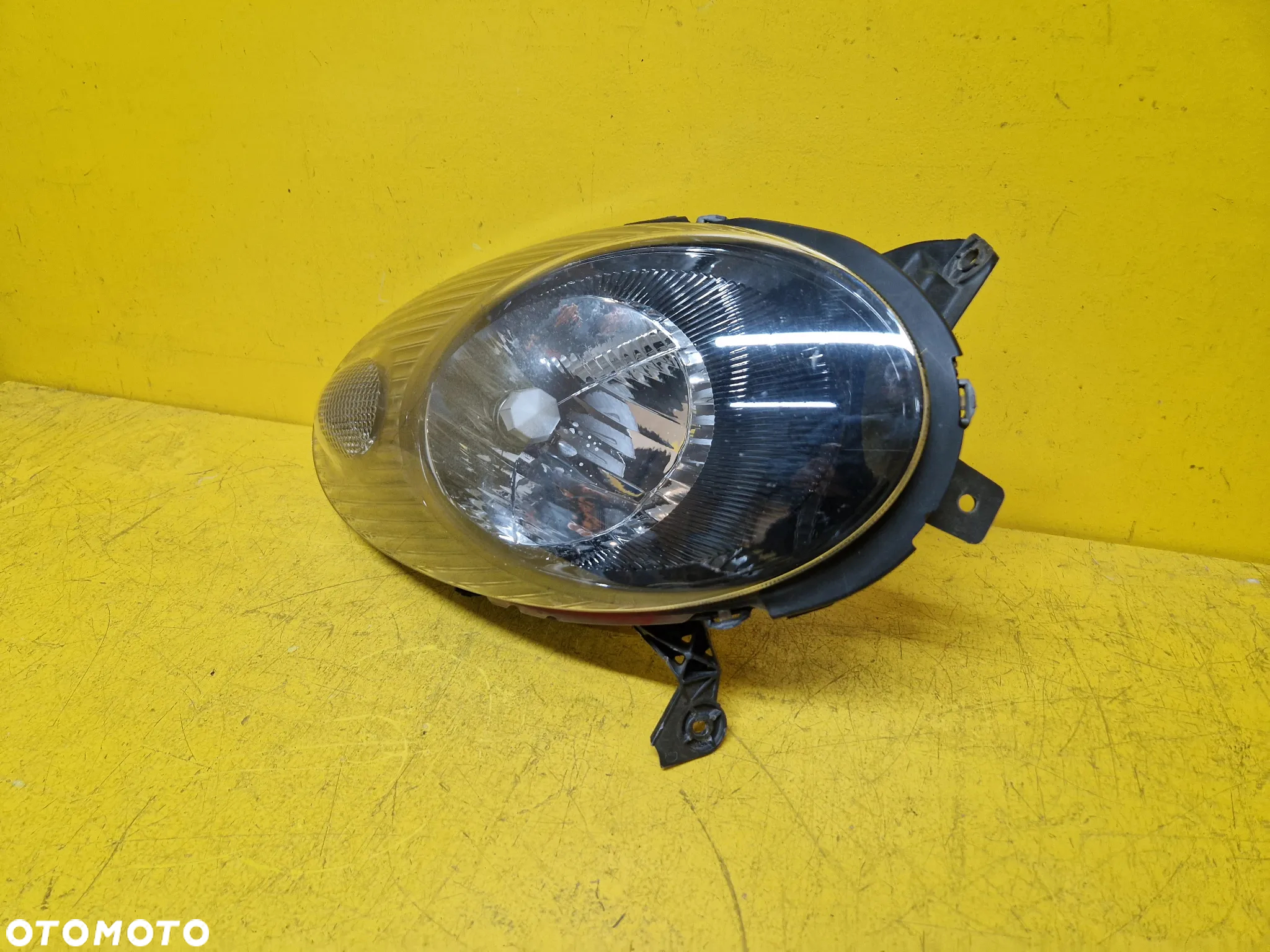 NISSAN MICRA K12 III LAMPA PRZOD 26010-BC505 - 3