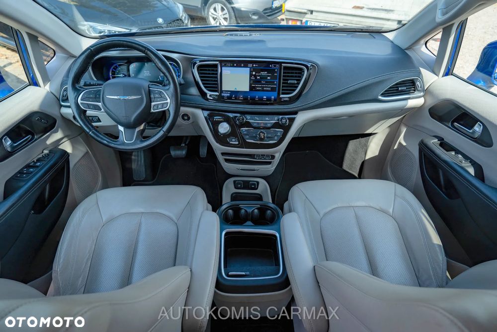 Chrysler Pacifica - 13