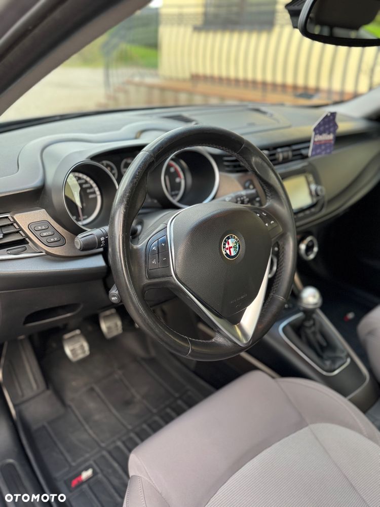 Alfa Romeo Giulietta 2.0 JTDM - 14