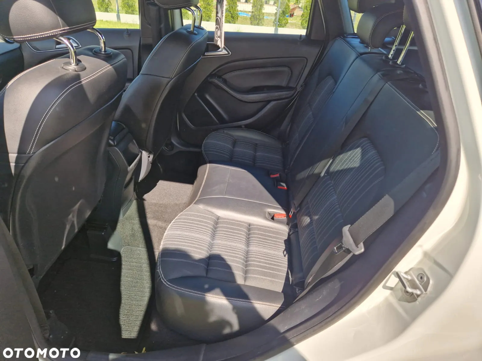 Mercedes-Benz Klasa B 180 CDI (BlueEFFICIENCY) - 18