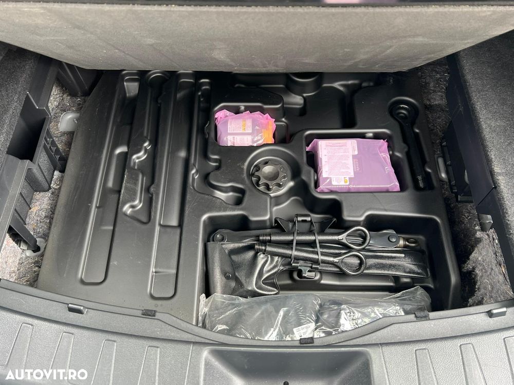 Lexus UX 250h Business Edition - 38