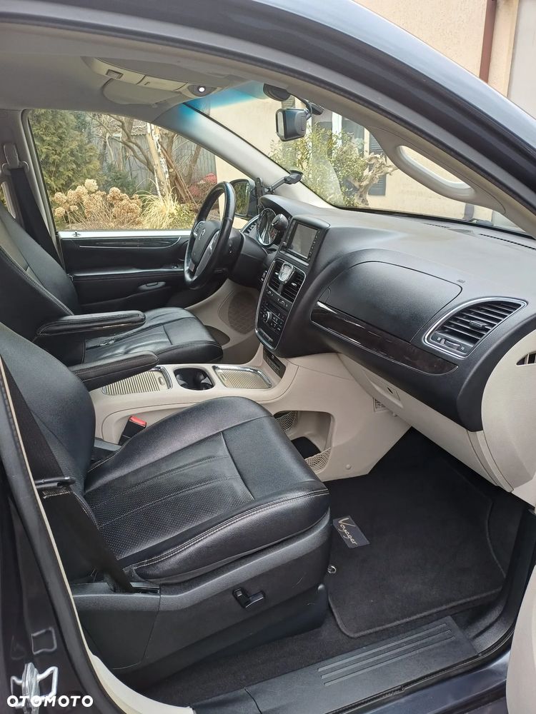 Lancia Voyager 2.8 Multijet 16v Platinum - 10