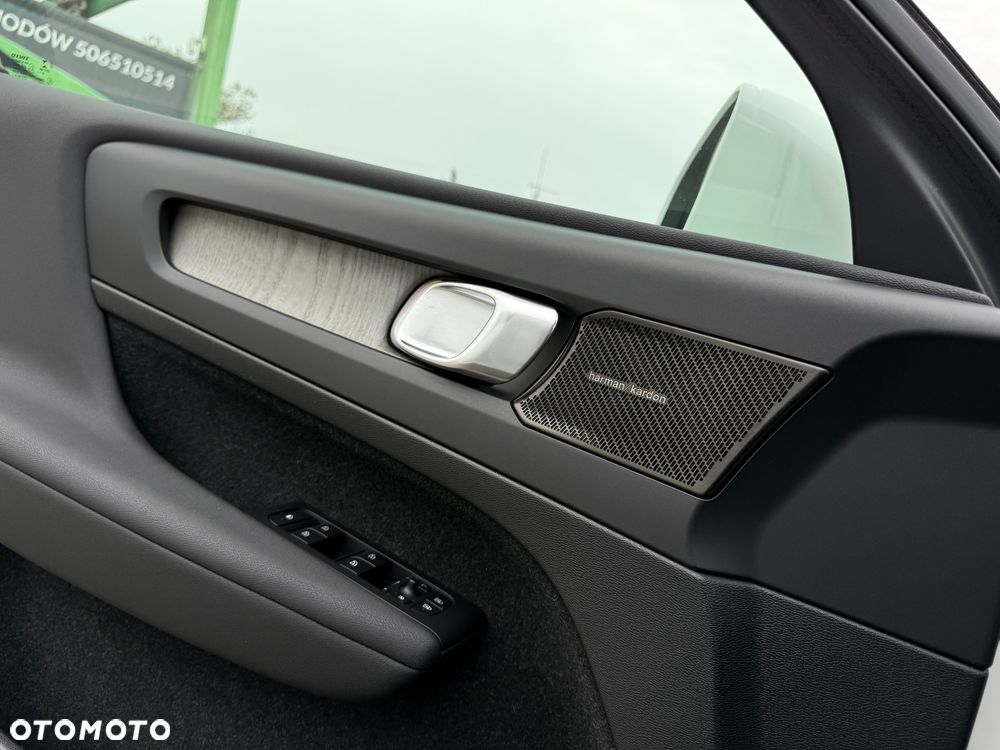 Volvo XC 40 D3 Momentum Pro - 21