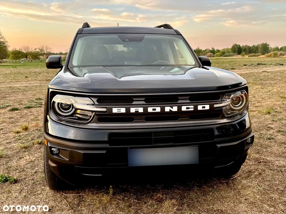 Ford Bronco - 1