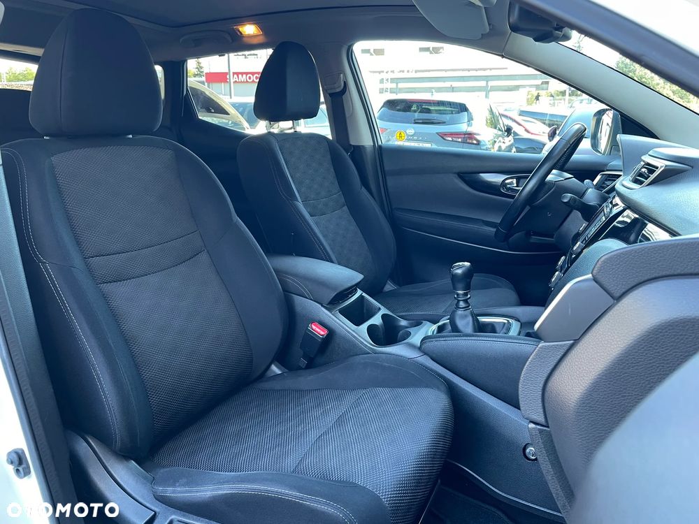 Nissan Qashqai 1.6 DIG-T N-Connecta - 21