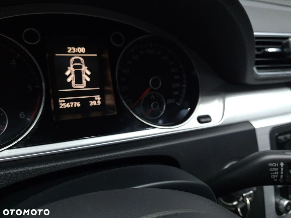 Volkswagen Passat Alltrack - 17