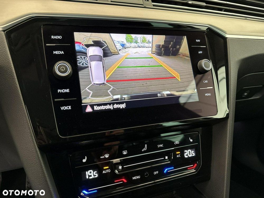 Volkswagen Passat Variant - 27