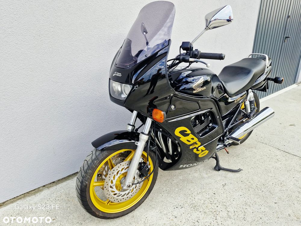 Honda CB - 23