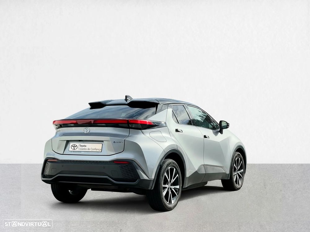 Toyota C-HR 2.0 HDF Plug-in Square Collection - 19