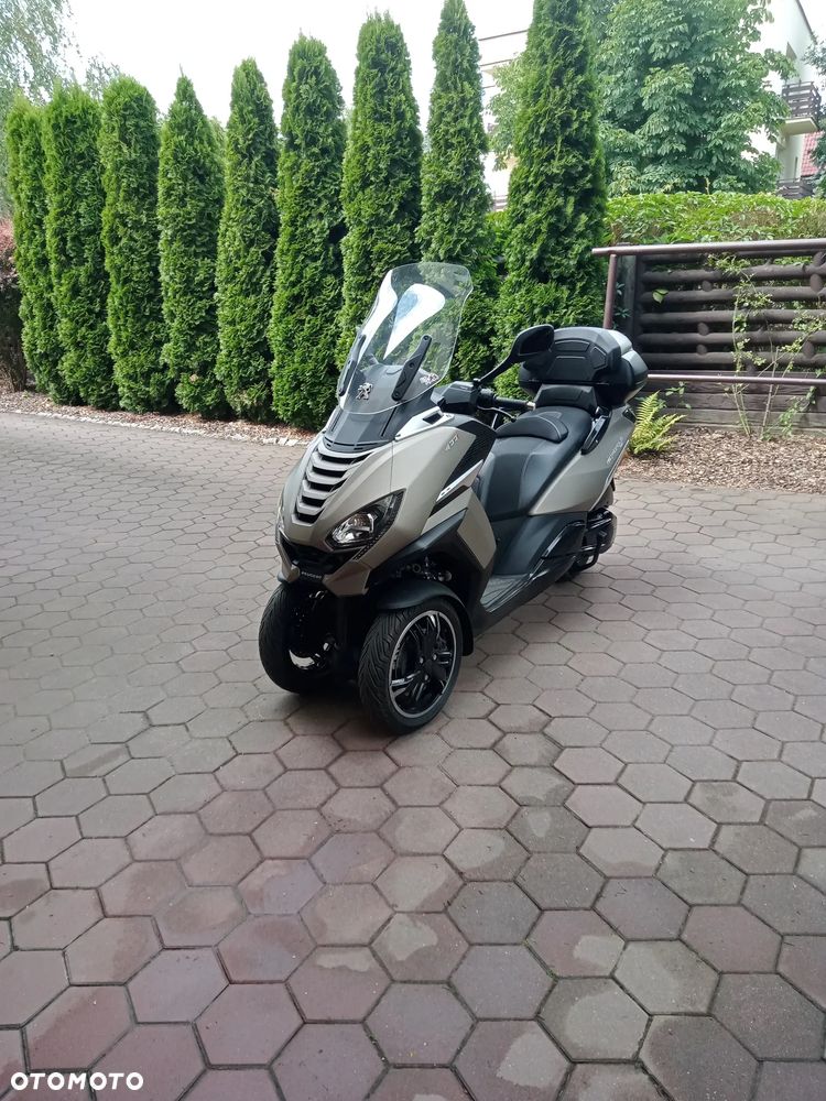 Peugeot Metropolis - 1