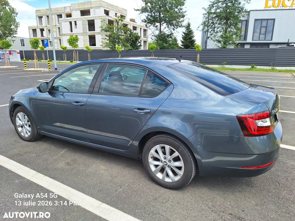 Skoda Octavia 2.0 TDI DSG Style - 6