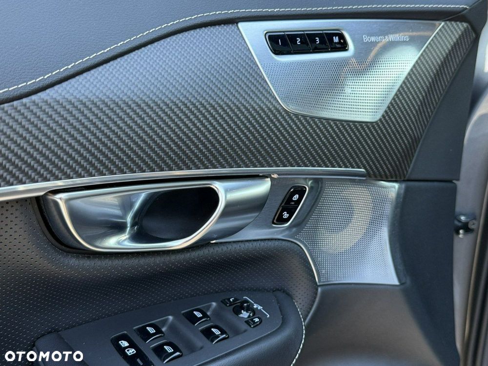 Volvo XC 90 D5 AWD R-Design 7os - 13