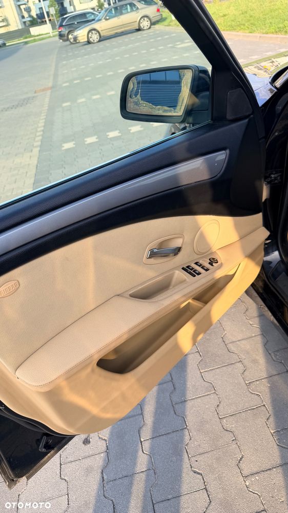 BMW Seria 5 520d - 16