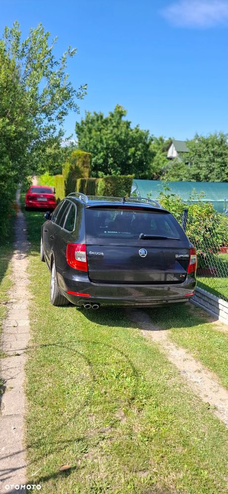 Skoda Superb 2.0 TDI 4x4 Ambition DSG - 1