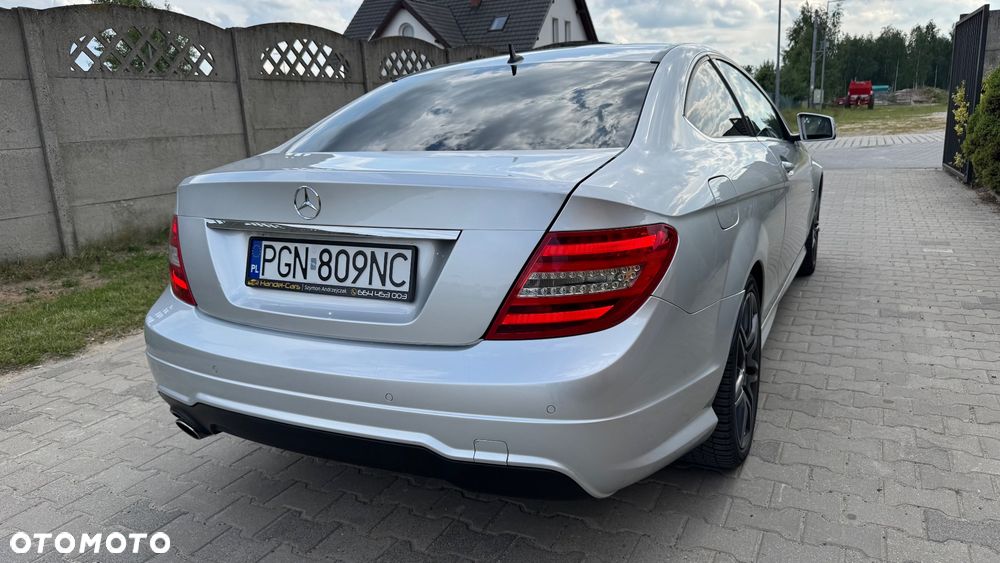 Mercedes-Benz Klasa C 250 CGI BlueEff Sport - 13