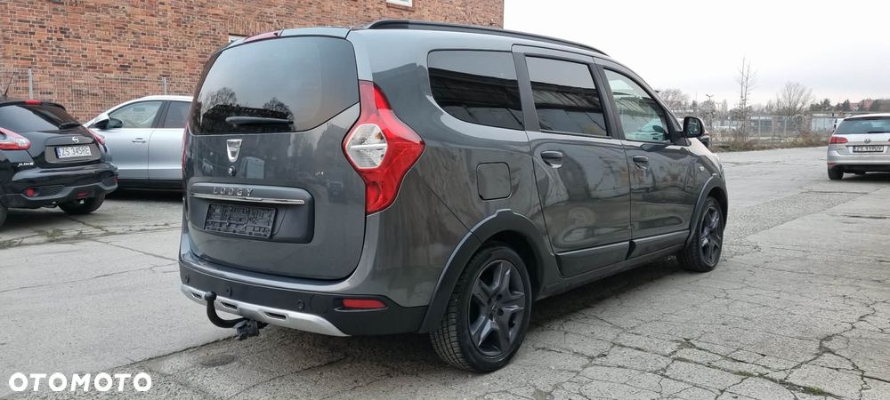 Dacia Lodgy SCe 100 Stepway - 3