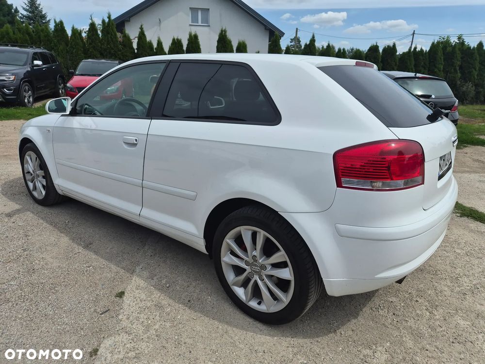 Audi A3 3-drzwiowe 1.6 Ambiente - 13