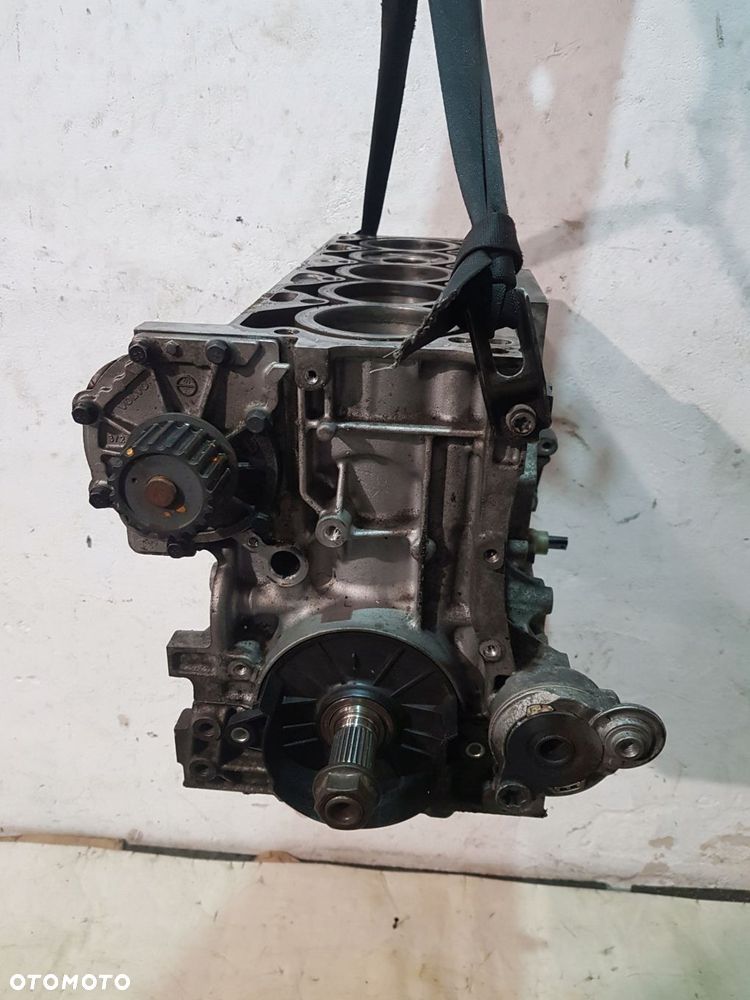 dół silnika volvo v70 xc60 xc70 s60 s80 2.4d d5244t15 181km - 5