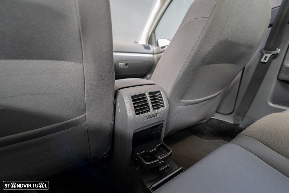 VW Golf 1.9 TDi GT Sport DSG - 25