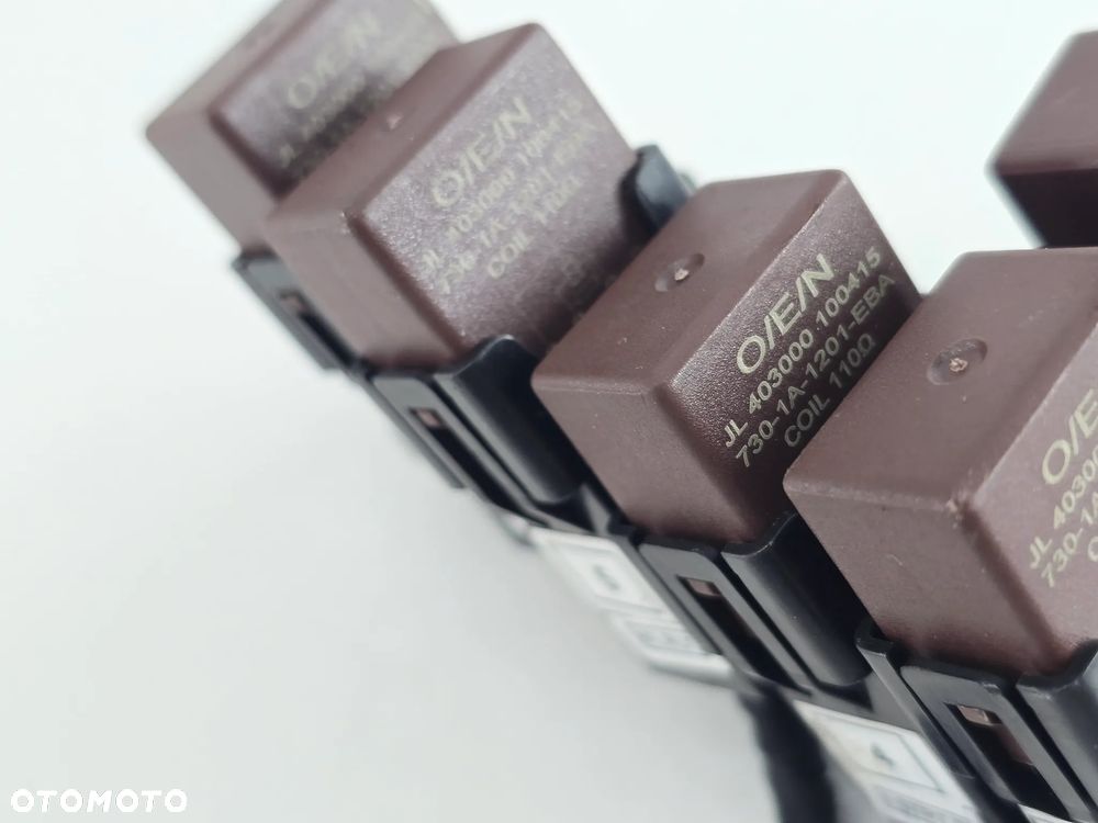 PRZEKAZNIK PRZEKAZNIKI BEZPIECZNIK TRIUMPH SCRAMBLER 400 SPEED - 5