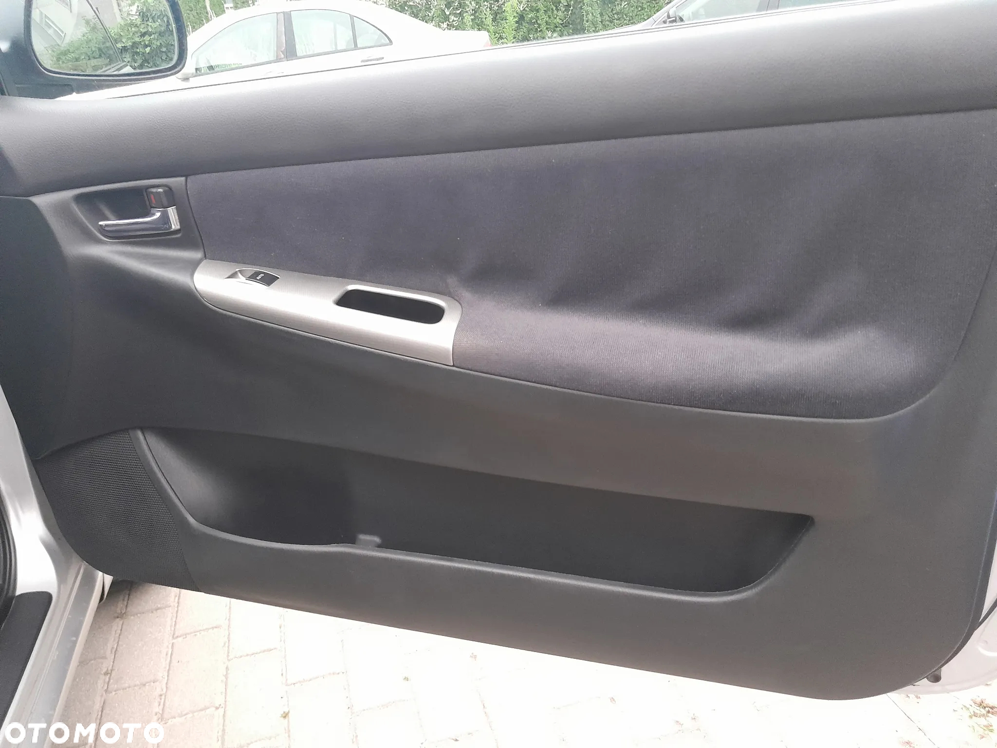 Toyota Corolla - 13