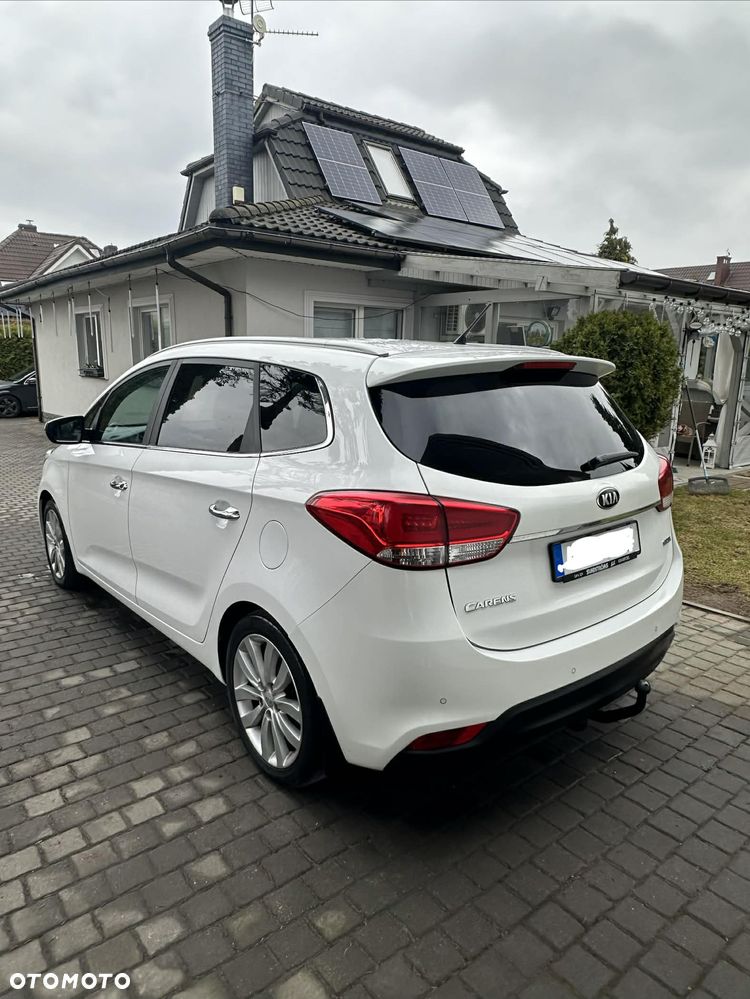 Kia Carens 1.7 CRDi 115 Dream Team Edition - 4